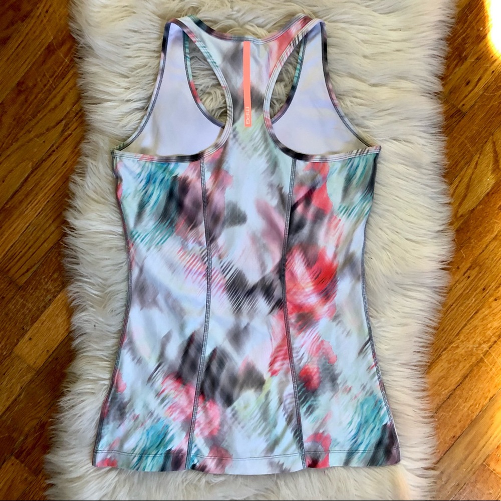 Workout top- small - Picture 2 of 4